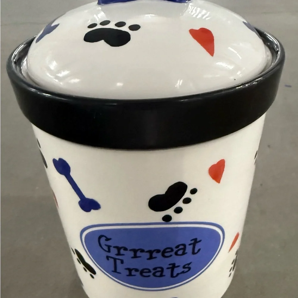 Ceramic “Grrreat Treats” Dog Treat Jar With Lid In White, Black, Blue, Red
